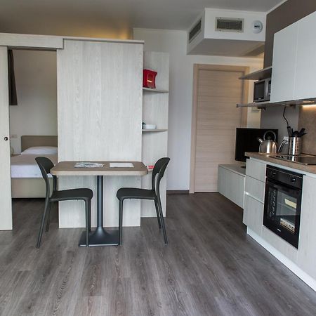 Residenza Luigina Apartman Varenna Szoba fotó
