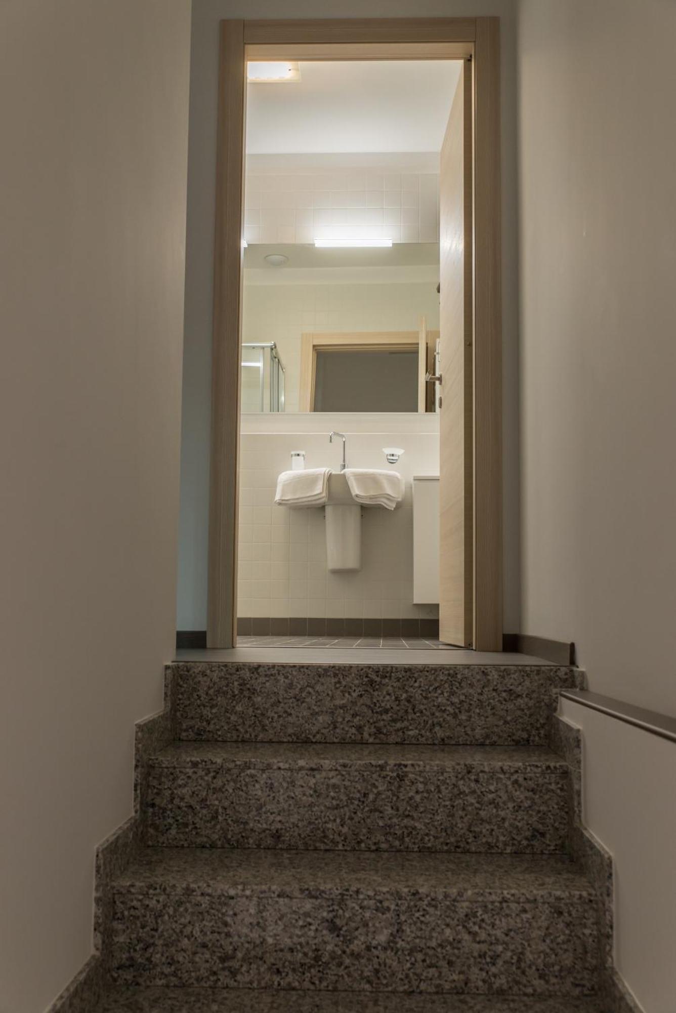 Residenza Luigina Apartman Varenna Szoba fotó