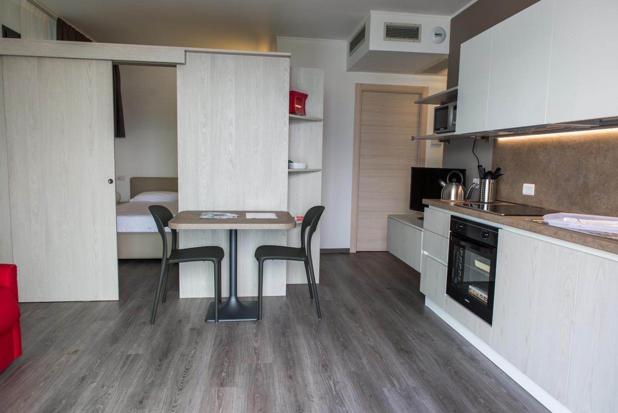 Residenza Luigina Apartman Varenna Szoba fotó