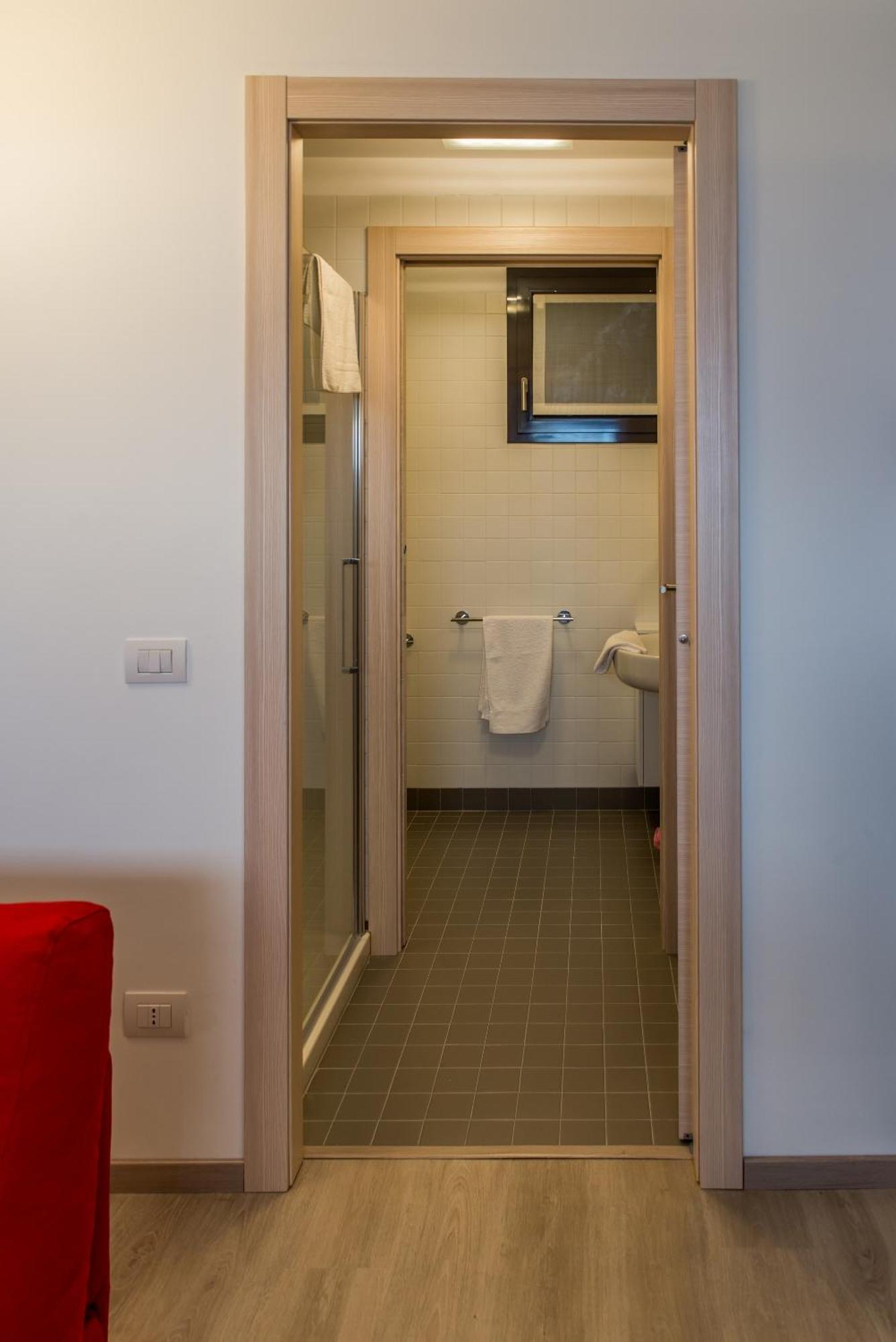 Residenza Luigina Apartman Varenna Szoba fotó