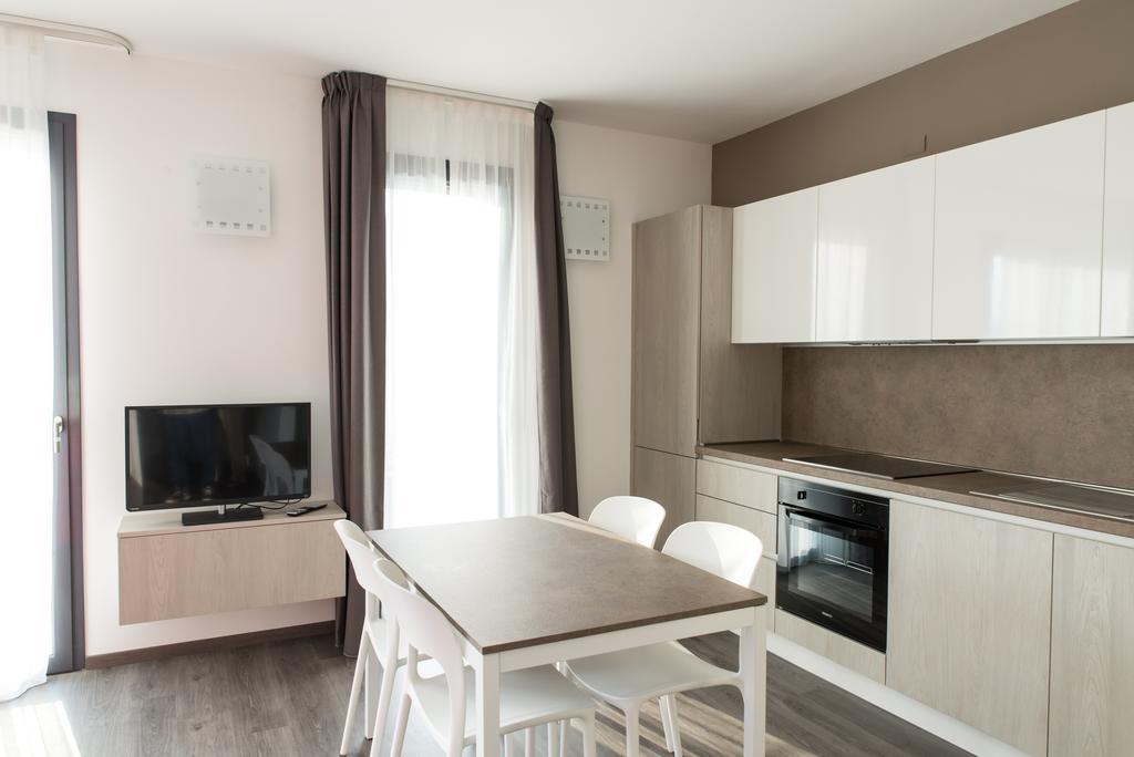 Residenza Luigina Apartman Varenna Szoba fotó